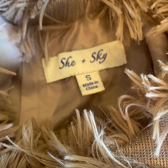 She & Sky Shaggy Tan Faux Fur Jacket/Shrug - Picture 5 of 16